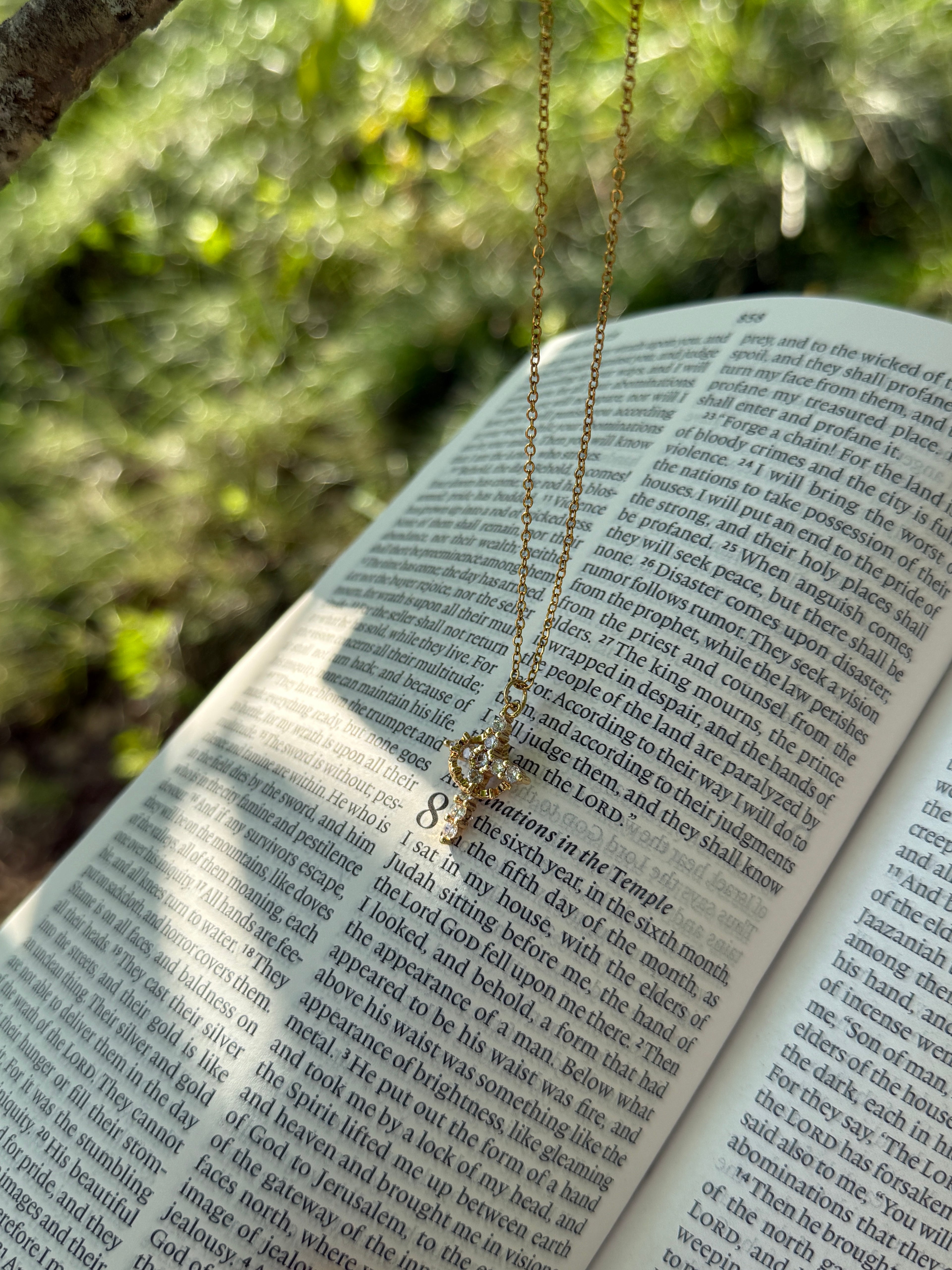Covenant Crown Necklace